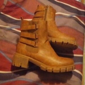 Pierre Dumas Brand Women's Tan Ankle Boots